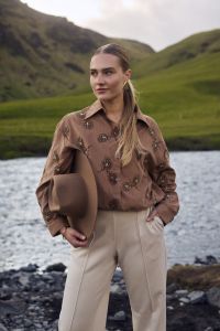 NKF02078 Iris Blouse Embroidery 64 camel NKF02078 Iris Blouse Embroidery 64 camel